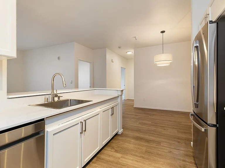 Creekside Apartments — Photo 48