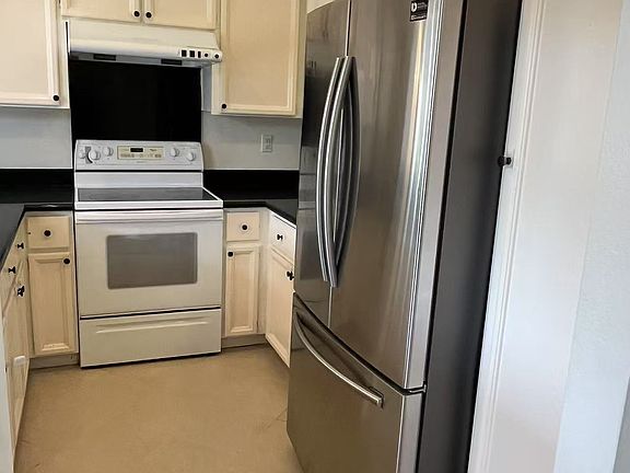 3rd image of 93 Jacklin Ct