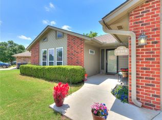 9940 Paisley Rd, Yukon, OK 73099