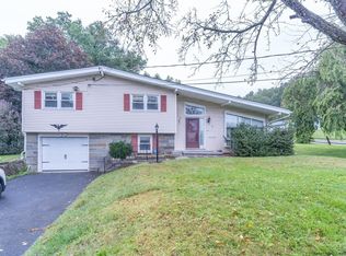 2 Magic Dr, Kingston, NY 12401