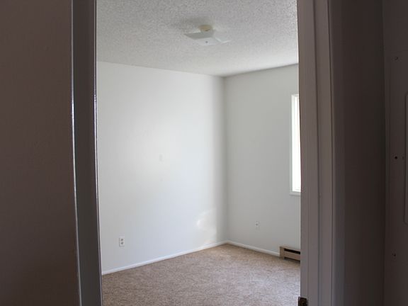 4th image of 2315 15th Ave S APT 11