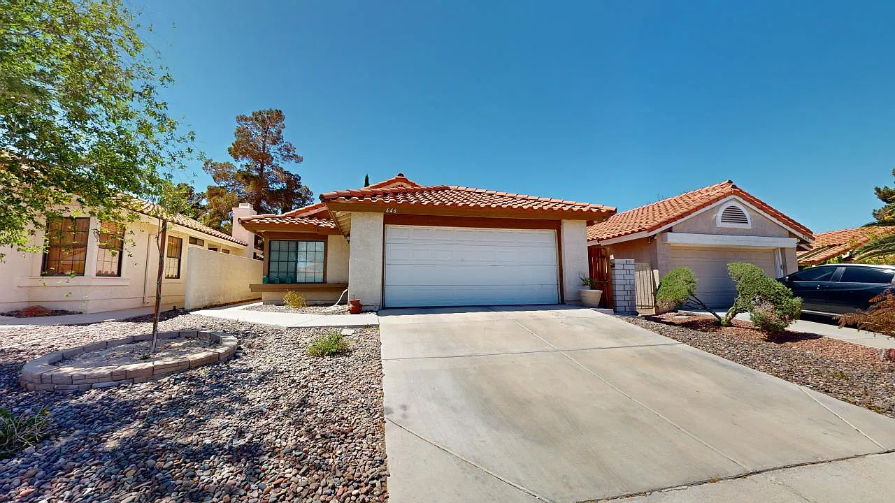 3 bed, 1163 sqft, $1,845 — Photo 1