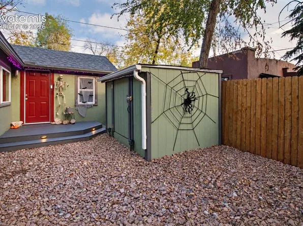 8 Narrows Rd, Manitou Springs, CO 80829
