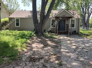 5318 Rinker Rd, Kansas City, MO 64129