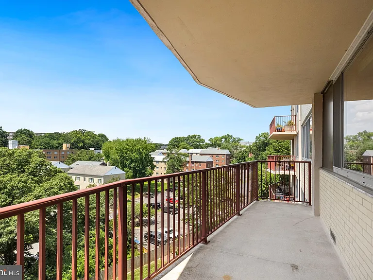 5353 Columbia Pike #607 — Photo 4