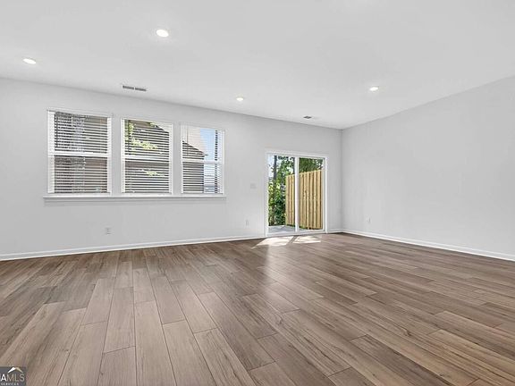 3rd image of 3066 Humdala Pl #235