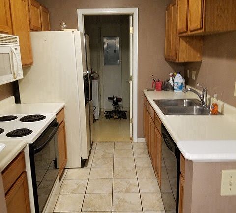 2nd image of 1065 Wellington Dr Unit 5