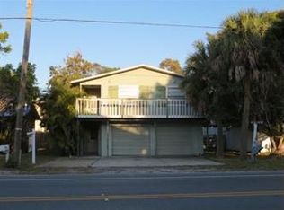 2911 Gulf Dr, Holmes Beach, FL 34217