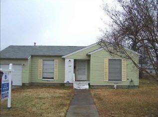 1102 Skyline Rd, Grand Prairie, TX 75051