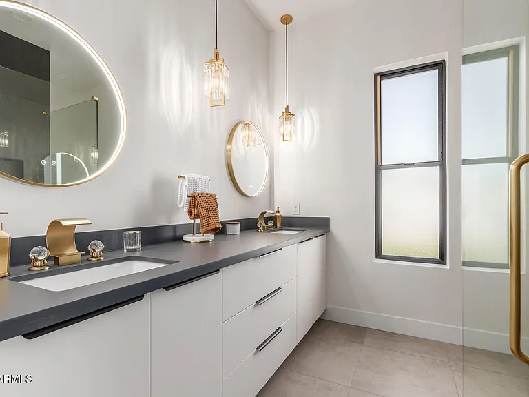 3014 E Avalon Dr — Photo 20