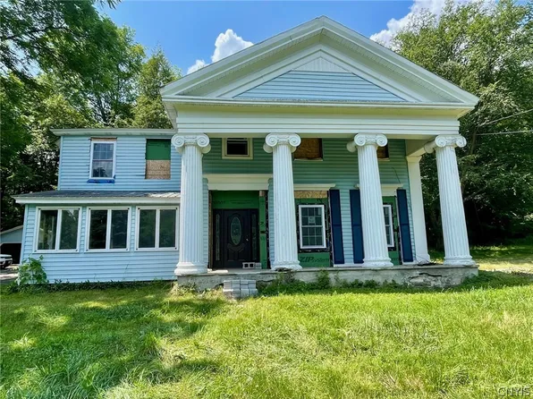 5549 Valley Rd, Oriskany, NY 13424