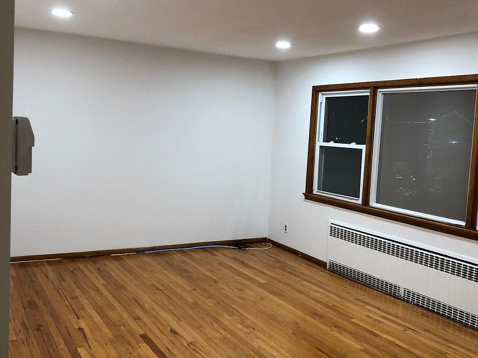 1st image of 128 Dutchess Ave Floor 2