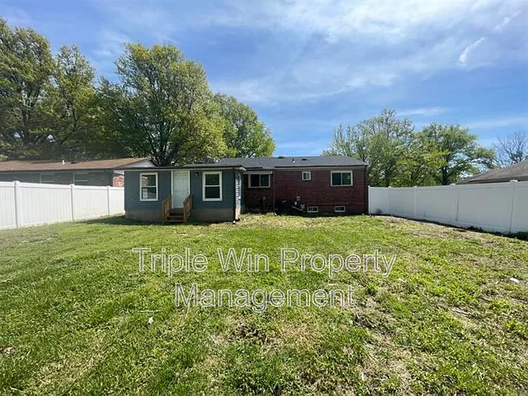 2415 Stoney End Ct — Photo 7