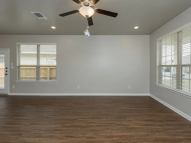 1515 Case Rd — Photo 6