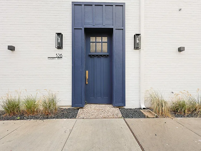 526 Colquitt St — Photo 2