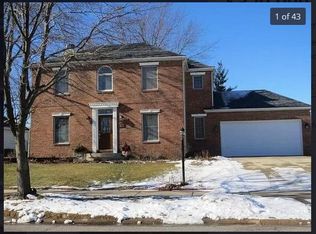 2800 Capri Dr, Schererville, IN 46375