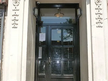 2 bed, 1.0 bath, 1000 sqft, $2,300 — Photo 1