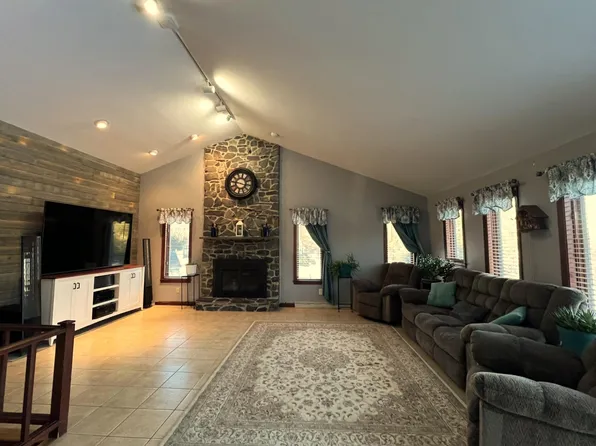 4 Stone Ridge Drive, Waterville, ME 04901