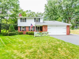 5 Pine Knoll Dr, Rochester, NY 14624