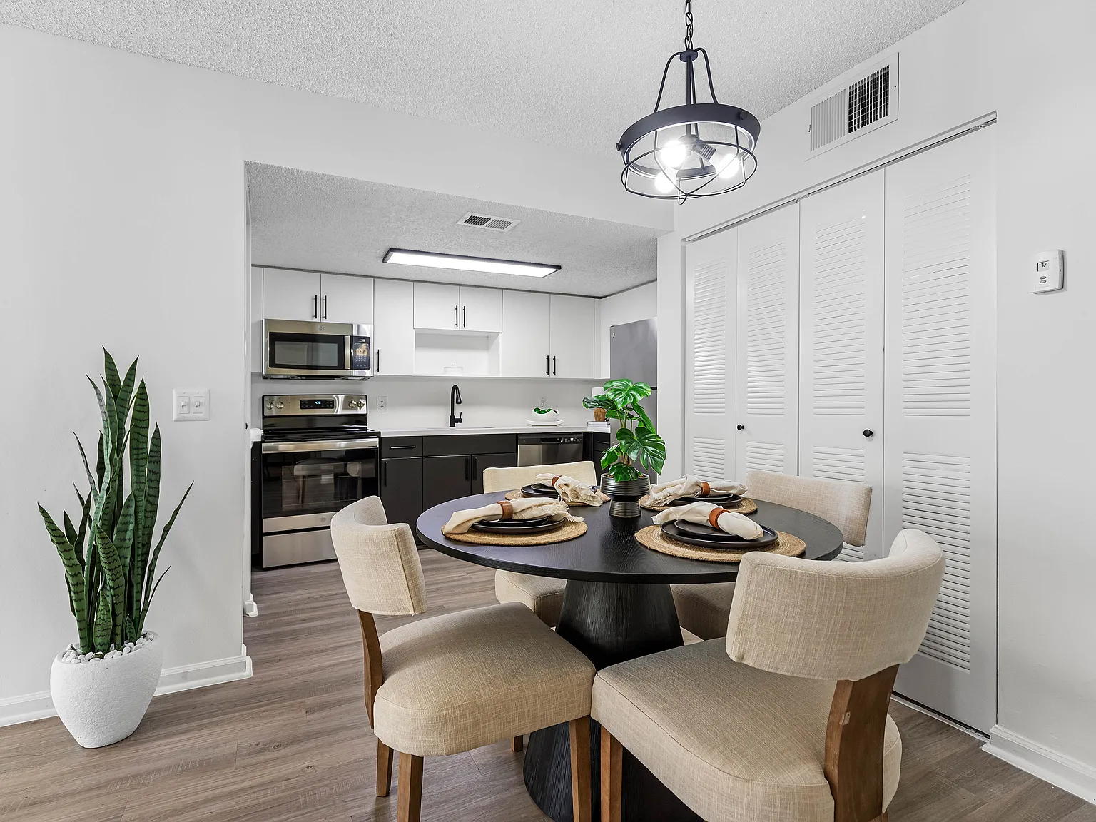 Avana Palm Beach Gardens — Photo 1