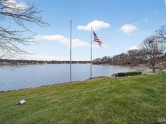 5th image of 62 Moorings Dr
