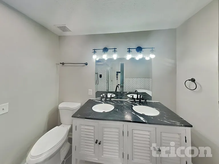 104 Edgewater Ct — Photo 10
