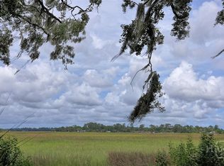 206 Bonaventure Rd, Thunderbolt, GA 31404