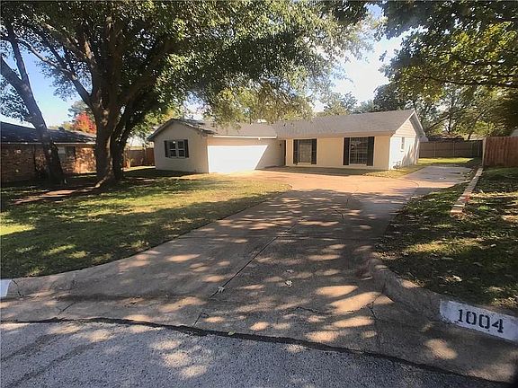 2nd image of 1004 Terrebonne Ct