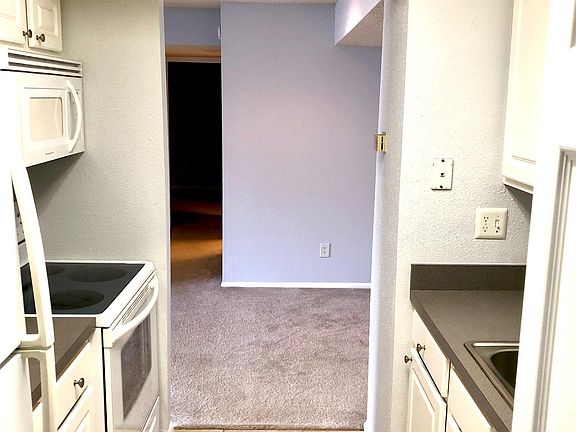 4th image of 3732 Idlebrook 208 Cir