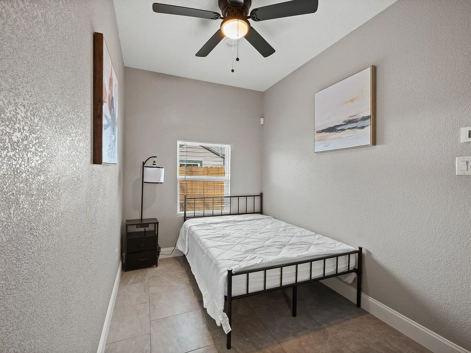 4 bed, 3.0 bath, 2094 sqft, $728 — Photo 2