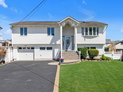 2397 Riverside Avenue, Seaford, NY, 11783