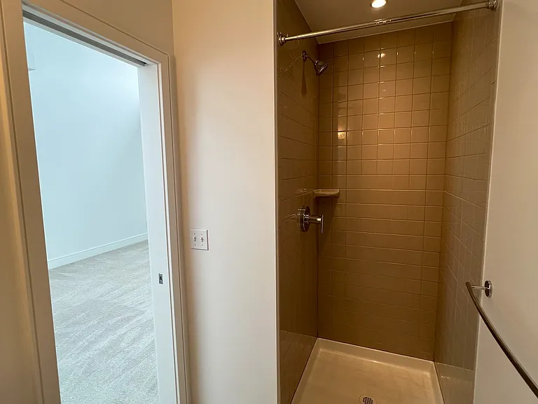 Fourth floor bedroom ensuite bathroom
