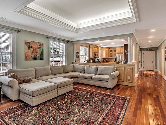 4th image of 1524 West Ave #U33