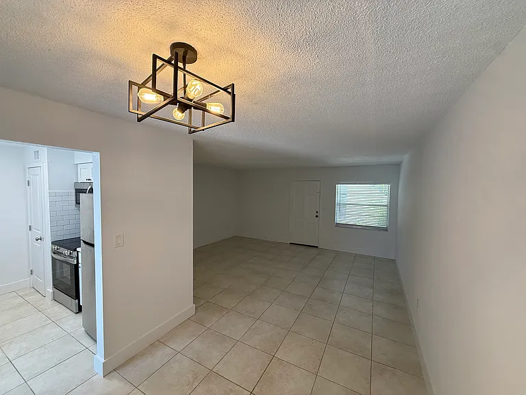 230 Danube Ave #103 — Photo 7