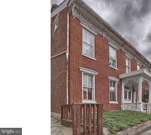 1st image of 17 W Main St
