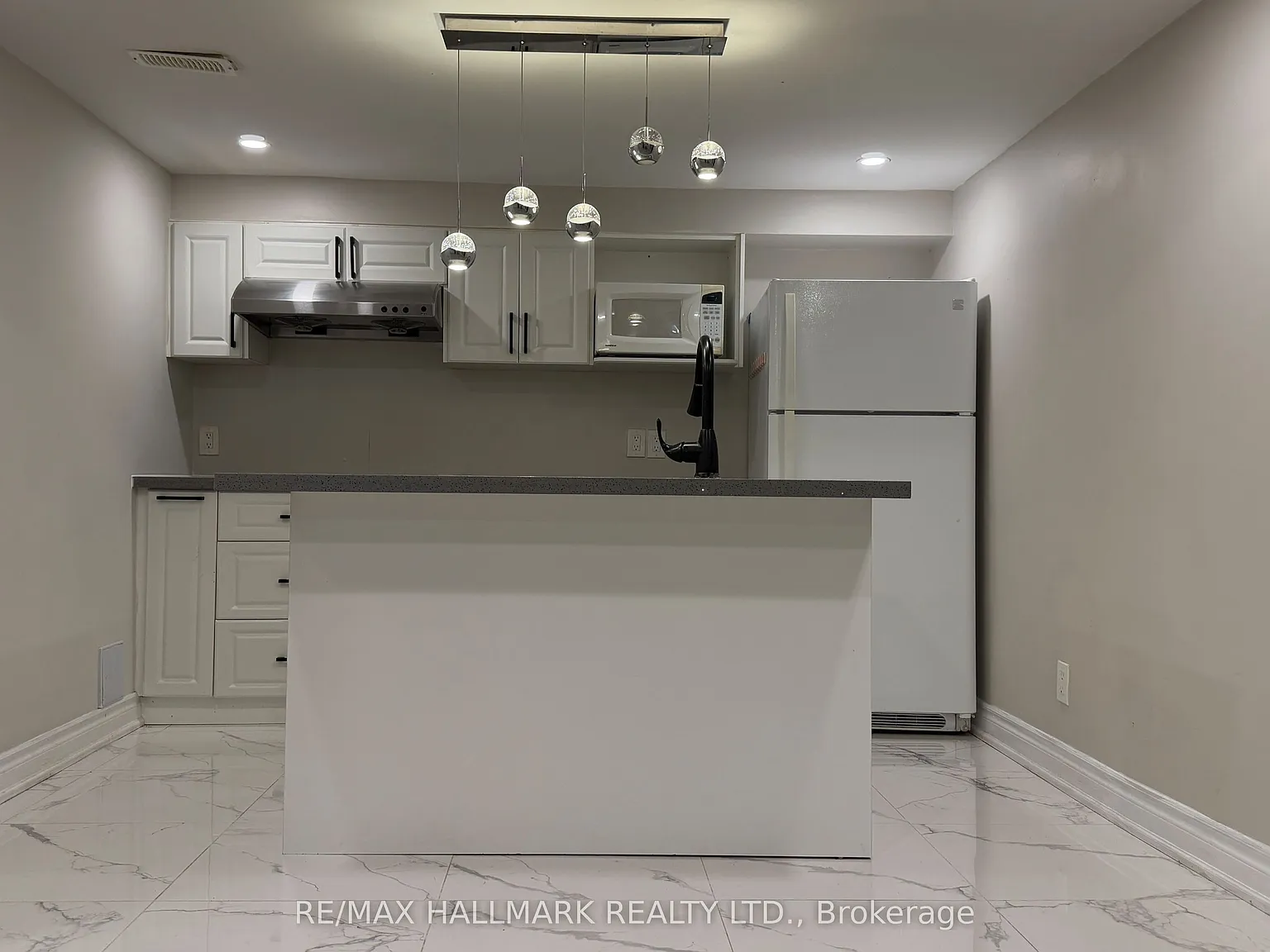 2 bed, $1,950 — Photo 3
