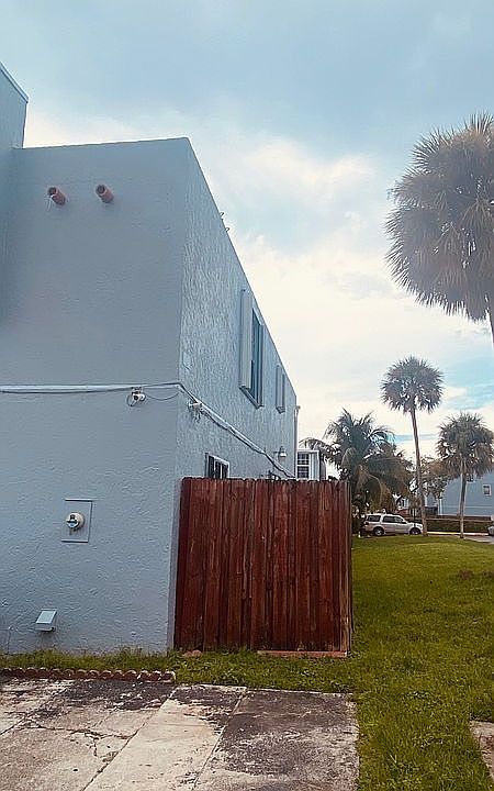 Front side full corner yard 