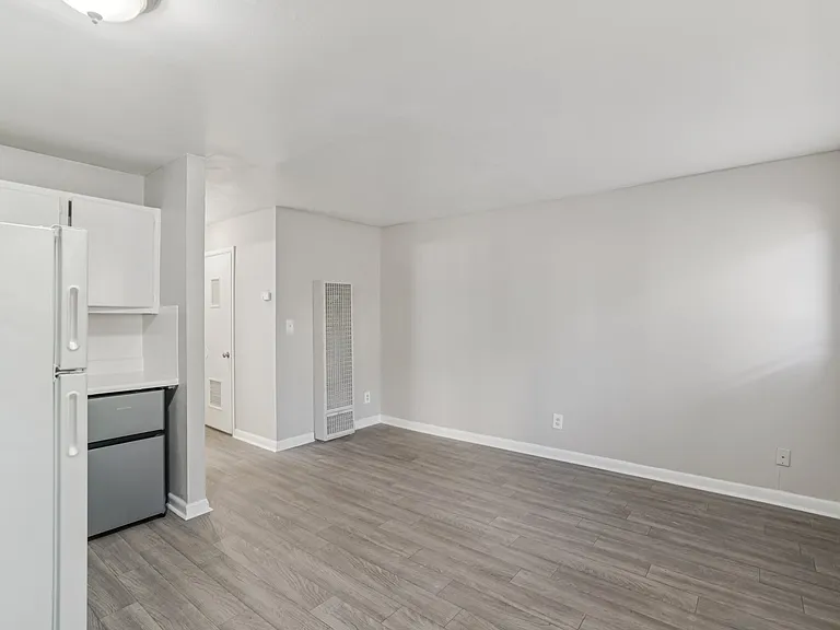 Buckhead Townhomes and Gardens — Photo 53