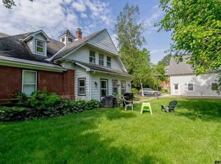 34 North Ln APT 2, Saratoga Springs, NY 12866