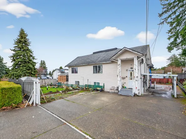 7576 140th St, Surrey, BC V3W 5J8