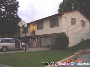 2737 Chisholm Ave, North Saint Paul, MN 55109