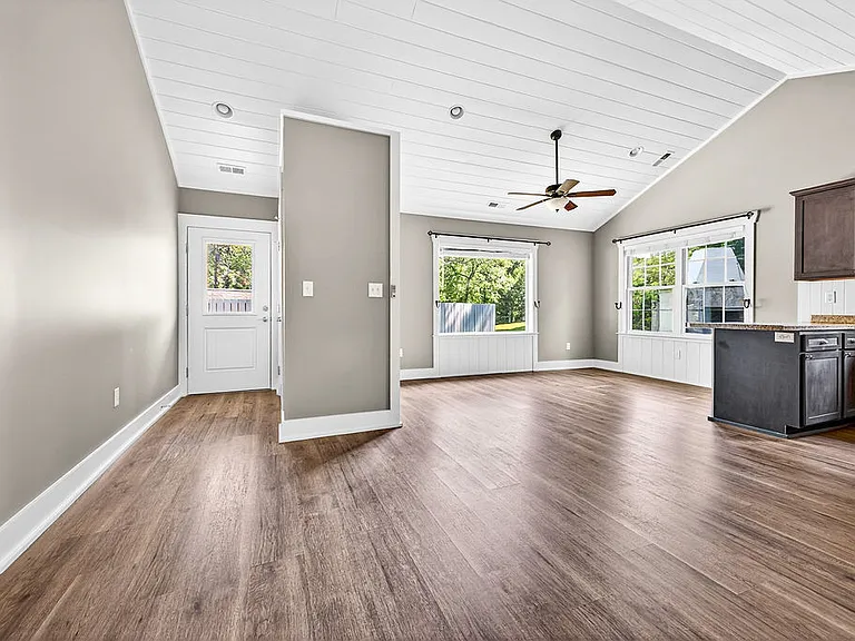 45 Dee Dee Ln — Photo 15
