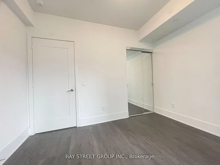 470 Front St W #1010 — Photo 7