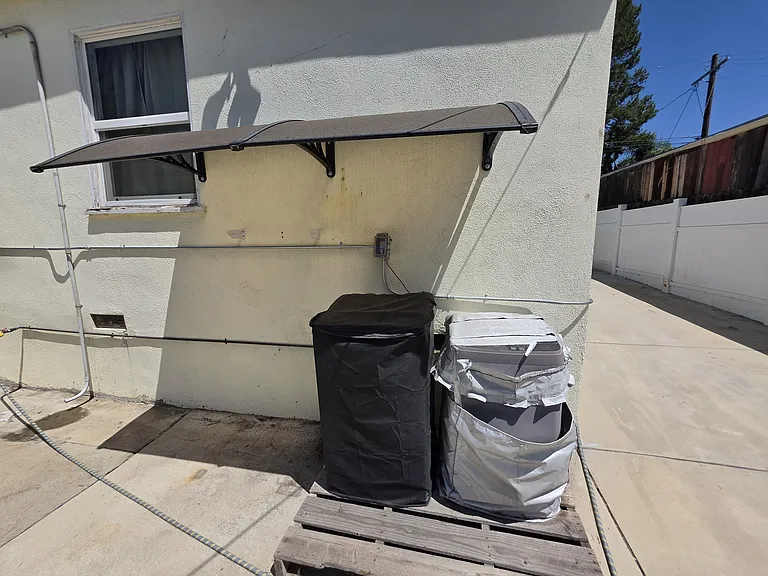 10533 Nassau Ave — Photo 18