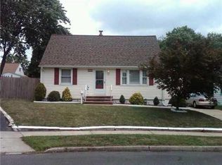 124 Crestview Rd, Woodbridge, NJ 08863