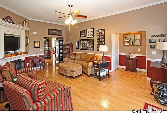 4th image of 88 Denali Ln