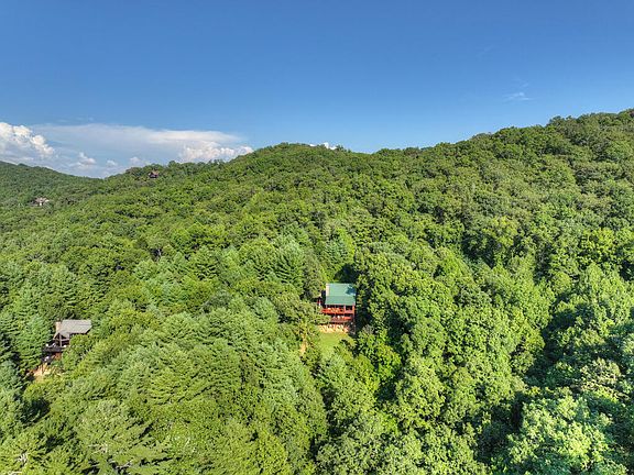 5th image of 16 Mid Mountain Rd
