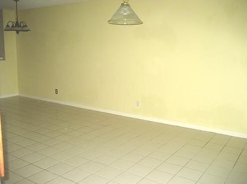 4th image of 8703 Forest Hills Blvd