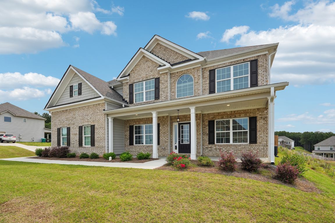 Killian Manor Dr-0206-001.jpg