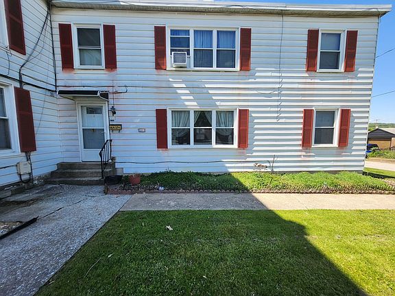 3rd image of 1221 E Philadelphia St APT 1
